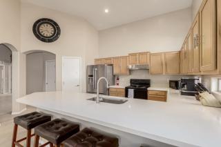 Modern 4BR Retreat with Game Room Backyard & BBQ - 1