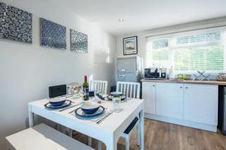 Charming Beach Chalet with Balcony & Sea Views - 1