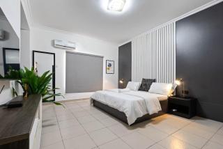 Glasshouse Retreat - 3