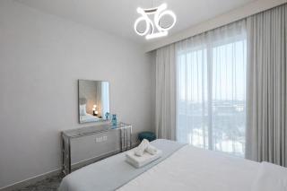 Burj View - 10 minutes walk Dream Lux Designer 3BD - 1