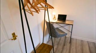 Elegant 3-Bedroom Rainham Home, A Place to Rest, A Place to Reconnect, Parking, WiFi - 6