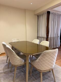 Nile-view 3BR in Zamalek Balcony & Smart TV - 4