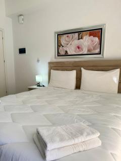 Eleni Guest House - 4