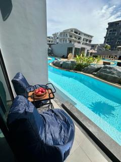 Modern Loft Near Nai Harn Beach | Pool Access - 4
