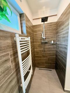 Local-Lux Garden Residence A- 2 Bedrooms-Terrace - 2