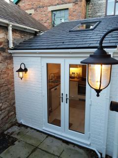 The Old Stables - Pet-Friendly Stay Near Ruthin Castle with Parking - 2