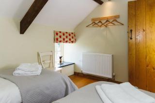 Converted Buttery Cottage in Pembrokeshire - 5