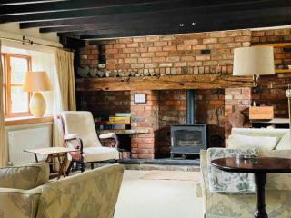 Lower South Hill A Special Country House Near The Sea - 9