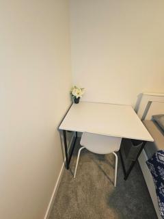 Cozy 2BR Basement Suite in Vermilion Hill SW Calgary - 5