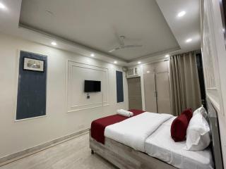 2bhk in Green Park, Serviced Apartment , AIIMS - 3