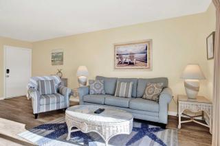 Lighthouse Point Rental 8B - 1