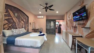 1 bedroom bungalow located in the heart of Koh Tao - 7