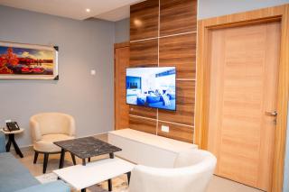 Diamond Den Hotel and Suites - 0