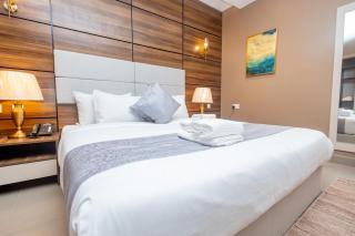 Diamond Den Hotel and Suites - 2