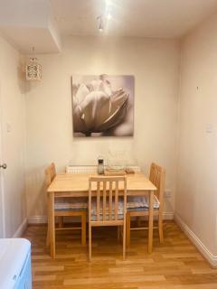 Boutique Cottage In The Heart Of Buxton Town - 4