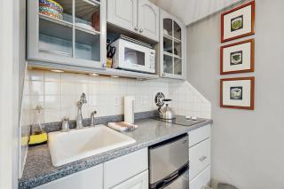 Cute Cape Cottage - 1