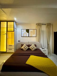 Tastefully furnished 2 bed Apartment in Lekki - 9