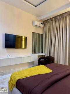 Tastefully furnished 2 bed Apartment in Lekki - 7
