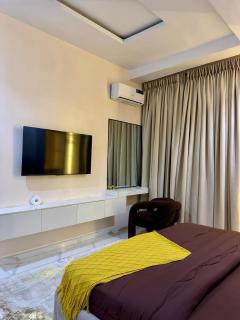 Tastefully furnished 2 bed Apartment in Lekki - 6