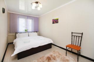 Warm Vintage 3BR Haven - 8