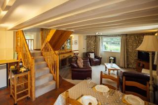 Ash Cottage Escape to Pembrokeshire Cottage with Pool and Sauna - 4