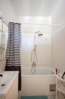 Bright Apartment near Naschmarkt & City Center - 8