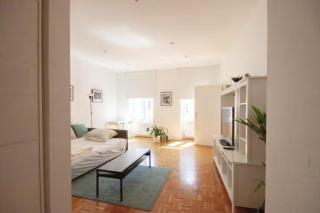 Bright Apartment near Naschmarkt & City Center - 2