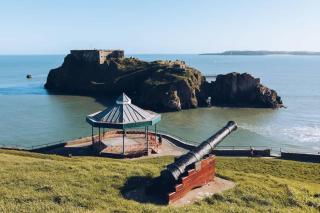 Luxury Tenby Old Town Retreat just 1-minute to Beach with Parking - 6