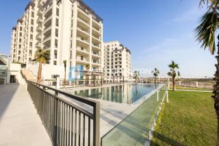 Spacious 1BR ,Yas Golf View ,Calm Stay - 1