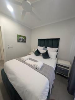 Victoria Falls Modern 3 Bed Villa Private Pool - 3