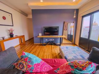 Spacious modern and centrally located - 4