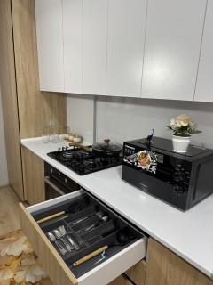 Modern Minimalist Apartment Near Old City - 5