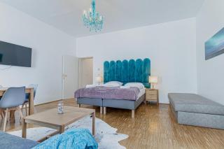 In the Heart of Vienna, Amazing 2BR Apartment with WIFI & TV - 2