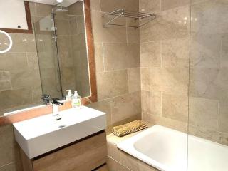 Beachfront 3 Bed Apt San Luis De Sabinillas - 4