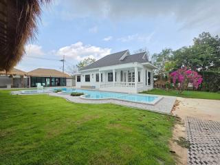 Avico Pool Villa Pattaya - 0