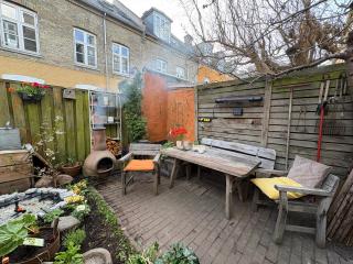 Cozy City Center Chambers with Kitchen and Garden - 9