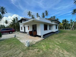 Don Padris Estate Bungalow - 9