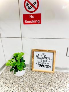 Susettes Coastal Serenity - Ocean Views & Parking - 4