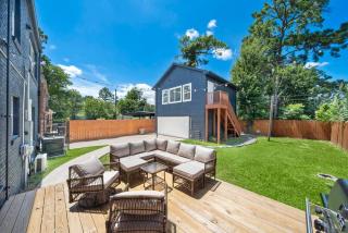 Modern 4BR Home with Yard Near Med Center and NRG - 8