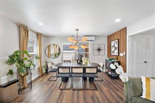 Modern 4BR Home with Yard Near Med Center and NRG - 7