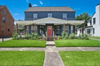 Modern 4BR Home with Yard Near Med Center and NRG - 6