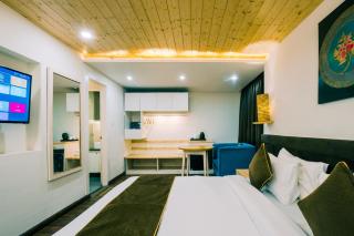 Sparrow Elements Boutique 2 min walk To Mg Marg - 4