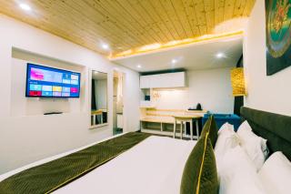 Sparrow Elements Boutique 2 min walk To Mg Marg - 3