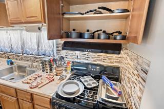 House 3BR 1.5 BATH/Sleeps8/ GameRm/DogFrdly/BBQ - 3