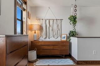 Trendy Fishtown with Spacious Backyard and Walking Distance to Bars and Cafes - 1