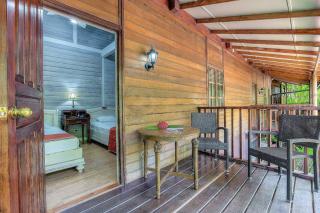 Vintage Treehouse Hideaway - 2