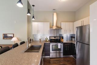 Downtown Luxe 2BR Loft Apt | Prime Location | Sleeps 10 - 1