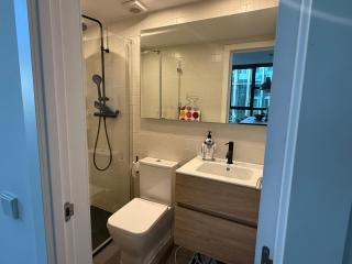 Spacious Loft with Terrace - 15min train airport - 0