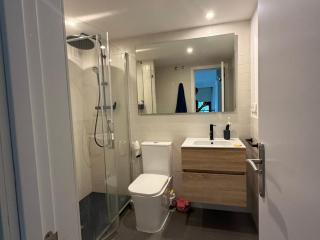 Spacious Loft with Terrace - 15min train airport - 4