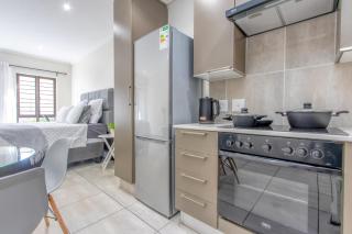 Work & Relax with Fast WiFi ,Garden View, Pool - 1